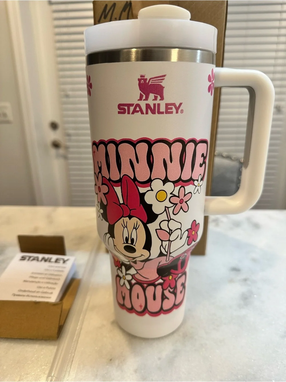 Stanley Disney Minnie Mouse White & Pink 40oz Quencher H20 Tumbler with Handle - Picture 8 of 14